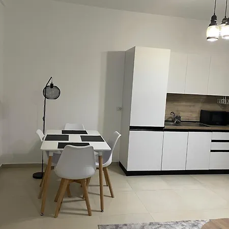 Ama's Flat 2 * Tirana